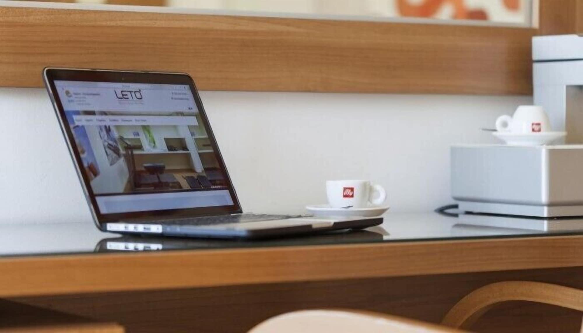 Leto Boutique Hotel アグリニオ エクステリア 写真